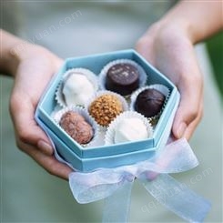 六角创意礼品盒月饼巧克力曲奇饼干包装盒定做天地盖现货心形翻盖