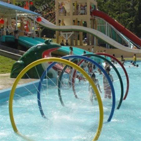 户外儿童乐园彩虹圈喷水生产水上乐园卡通小品滑梯喷水设备
