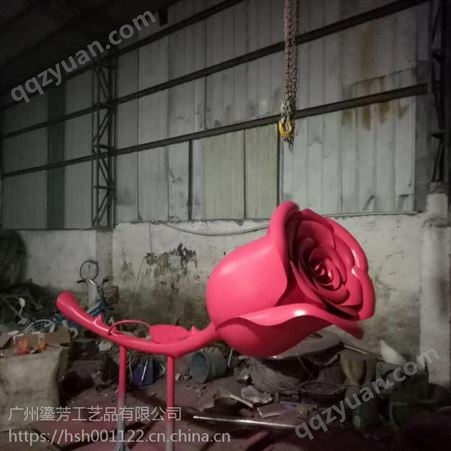 不锈钢玫瑰花摆饰金属雕塑厂家精心打造